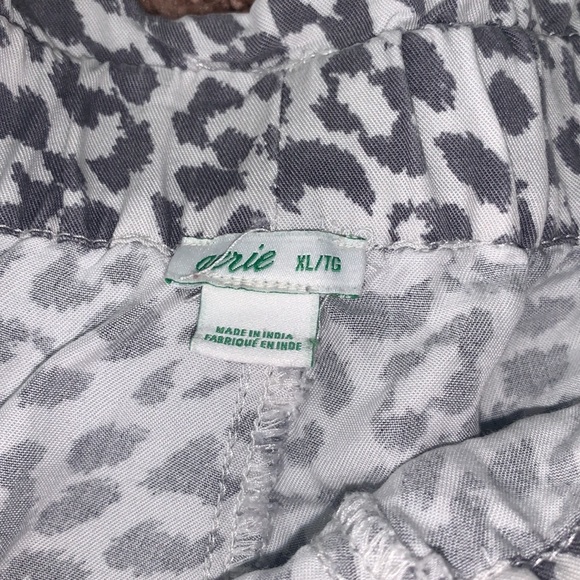 aerie shorts - Picture 4 of 5